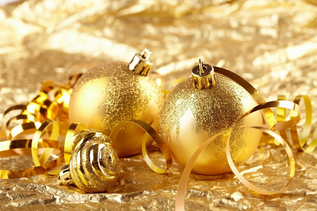 Why buy gold before the holiday season?